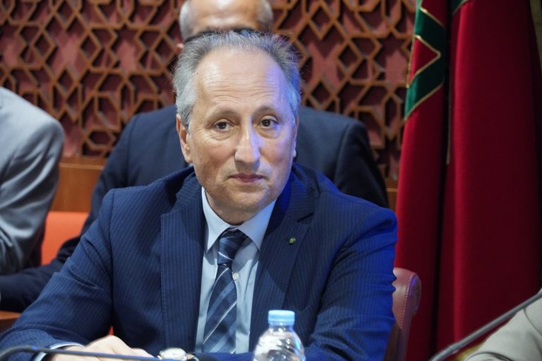 وزارة التربية الوطنية تسرع بتسوية ملف “ضحايا النظامين” وترقي 23 ألف موظف