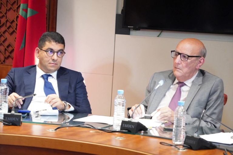 إعادة تنظيم الصحافة تثير الانقسام بالبرلمان.. وبنسعيد: المشروع خضع للتشاور