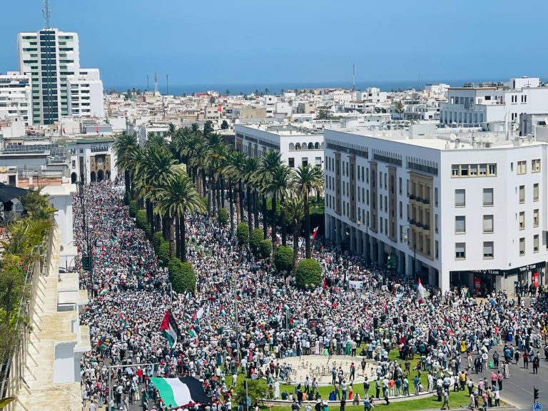 الرباط تنتفض ضد التجويع في غزة.. مسيرة حاشدة تدين الإبادة الجماعية والتواطؤ الدولي (صور)