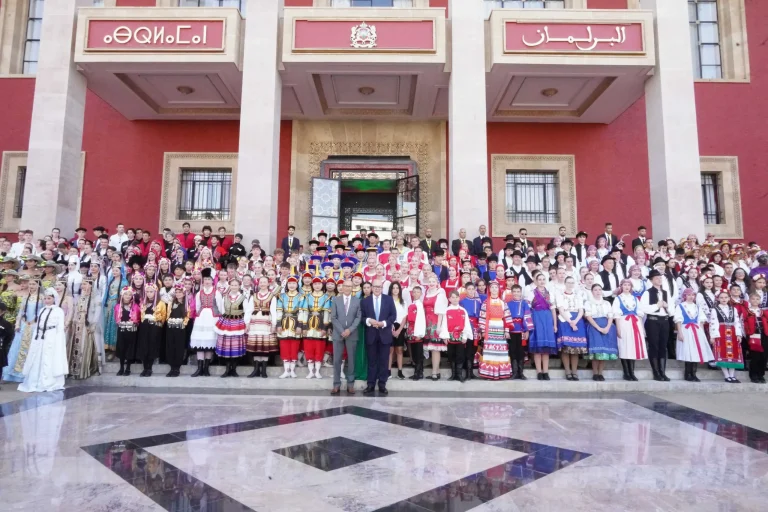 من قلب البرلمان المغربي.. “أطفال السلام” يطلقون نداء عالميا “اكتبوا الحياة لا الموت”