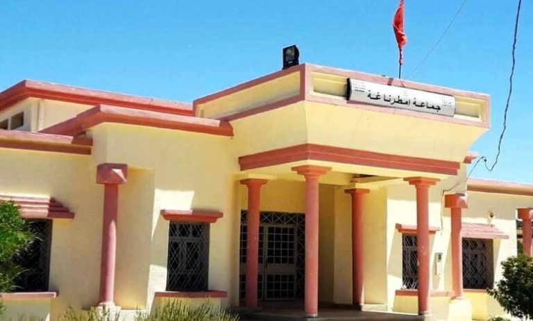 “طرد مستشار” وتجميد مشاريع تنموية يُشعلان اتهامات متبادلة داخل جماعة امطرناغة