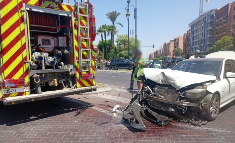 عاجل.. حادثة سير تؤخر تدخل لشاحنة إطفاء بمراكش+ صور – Kech24: Morocco News – كِشـ24 : جريدة إلكترونية مغربية