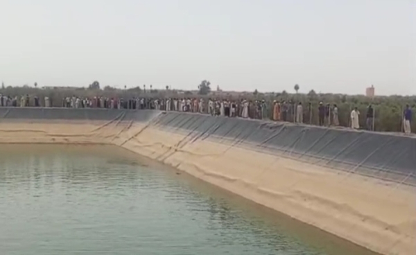 في غياب مسابح جماعية..أطفال ضواحي مراكش يلجؤون إلى الآبار وقنوات السقي – Kech24: Morocco News – كِشـ24 : جريدة إلكترونية مغربية