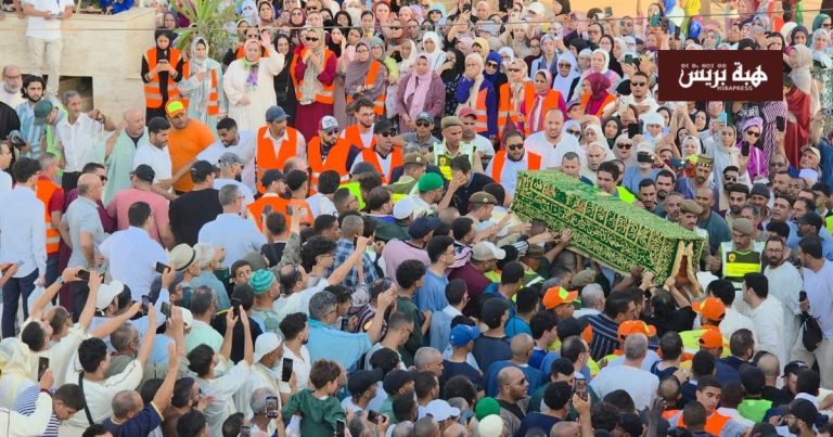 مداغ .. في اجواء مهيبة تشييع شيخ الزاوية القادرية البودشيشية (صور)