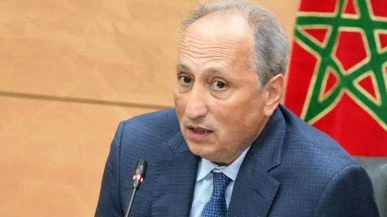 وزارة التعليم تشدد الرقابة على الصفقات وتتوعد المخالفين بالإقصاء والمتابعة القضائية