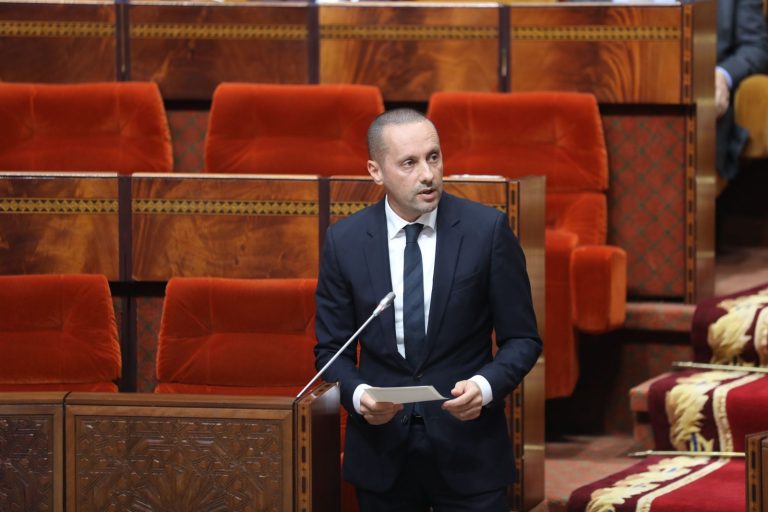 نقابة صحية بالعيون تطالب برفع التعويضات وتسريع صرف مستحقات متأخرة