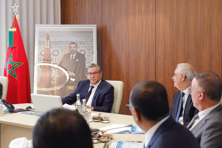 من 72 إلى 65.8%.. حكومة أخنوش تعِد بتحول مالي وتنموي في 2026