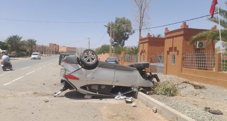 انقلاب سيارة قرب أكدز وإصابة السائق بجروح خفيفة