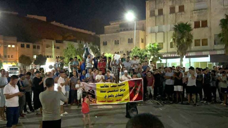 عطش وتهميش.. ساكنة تيسة بتاونات تخرج للشارع للمطالبة بالماء والمستشفى